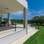 Tara By Interhome וילה *
