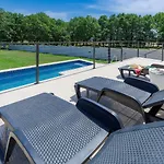 Tara By Interhome *
