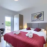 Tara By Interhome וילה