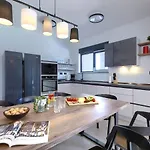 Tara By Interhome