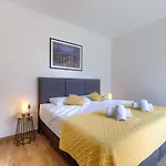 וילה Tara By Interhome מדולין