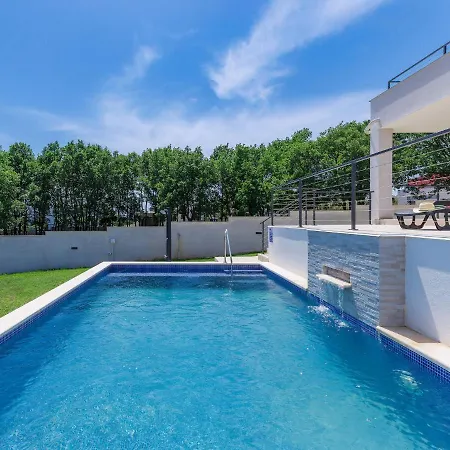 Tara By Interhome