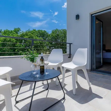 Tara By Interhome *