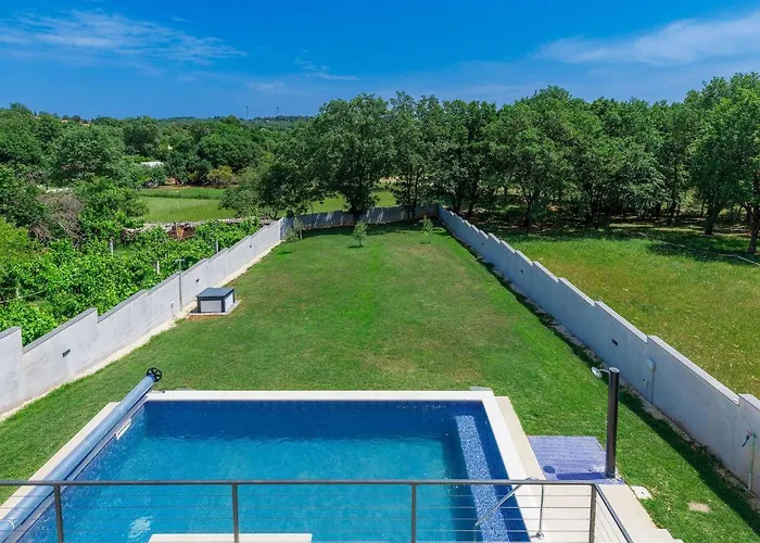 Tara By Interhome מדולין