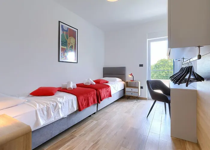 וילה Tara By Interhome מדולין