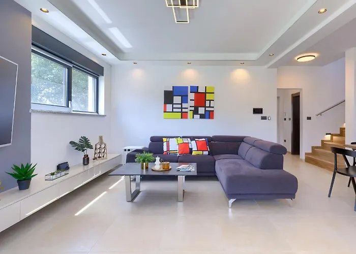 Tara By Interhome וילה