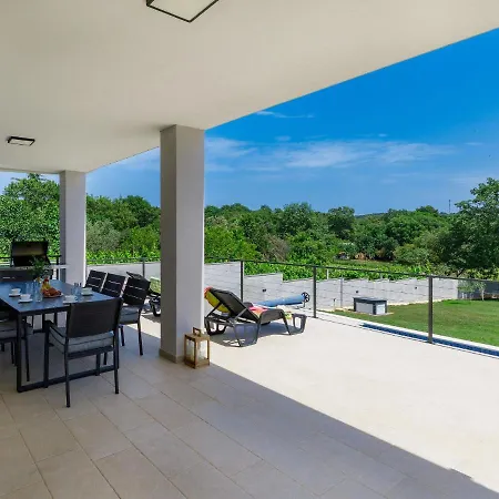 Tara By Interhome Medulin