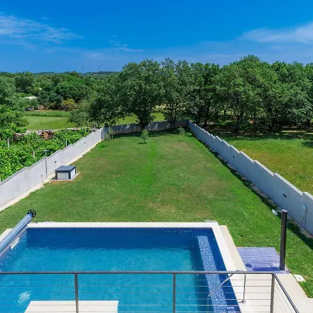 Tara By Interhome Medulin