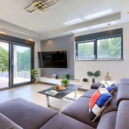 Tara By Interhome Medulin